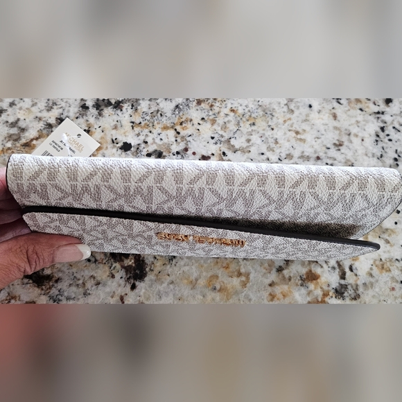 Michael Kors Jet Set Trifold LG wallet - Picture 7 of 9